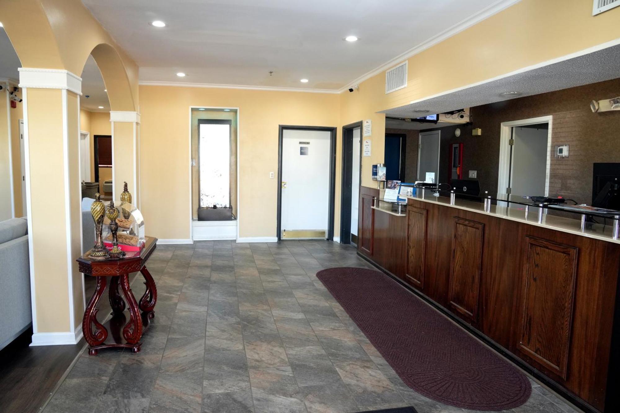 Baymont Inn & Suites Манинг Екстериор снимка