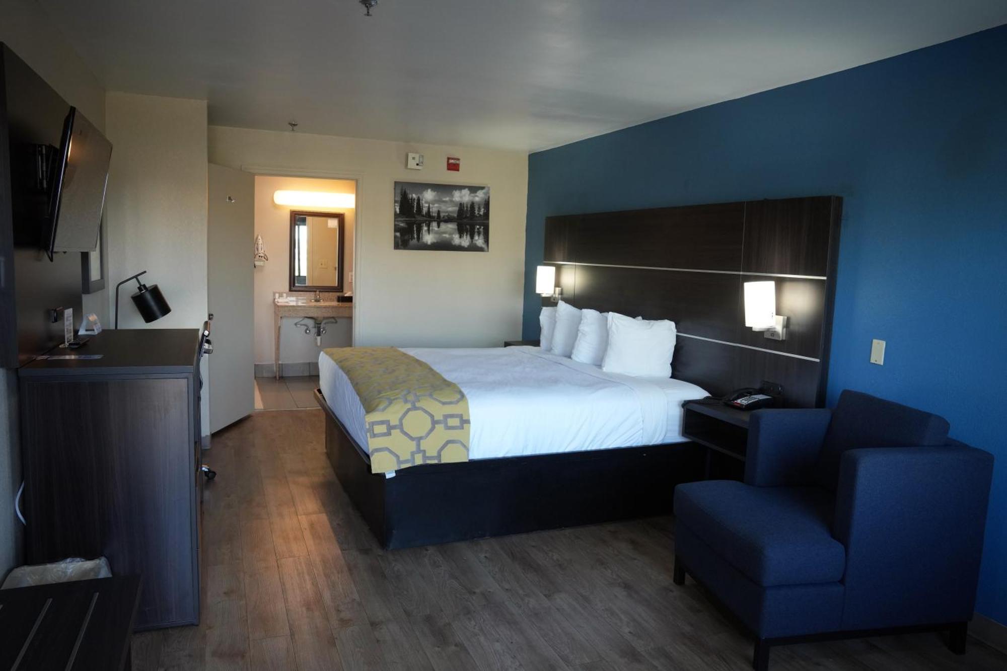 Baymont Inn & Suites Манинг Екстериор снимка